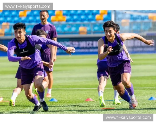 昔日豪强对决，恒大vs泰达录像：一场永载史册的足球记忆